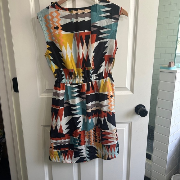 EUC like new size M colorful geometric print sleeveless dress. Runs small - Picture 6 of 9